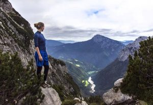 登山おすすめ女性ロングパンツ選びのコツその1